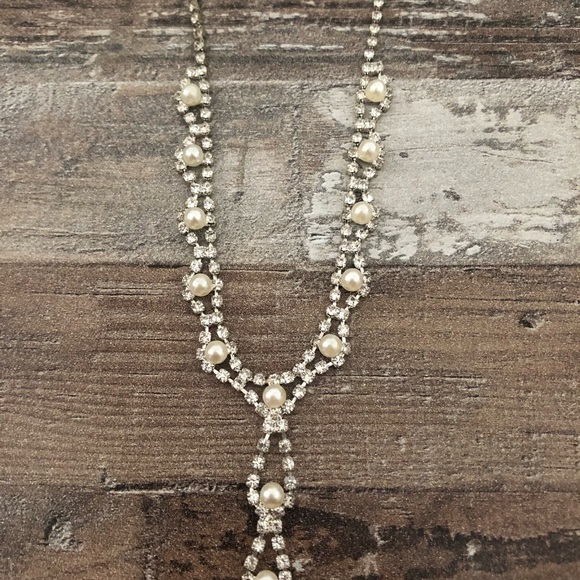 Sterling silver and Cubic Zirconia necklace and earrings set - Picture 3 of 3